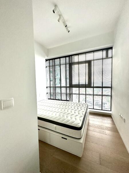 99 Prince Charles Crescent photo 3