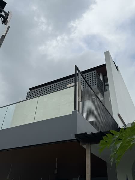 Brockhampton drive photo 3