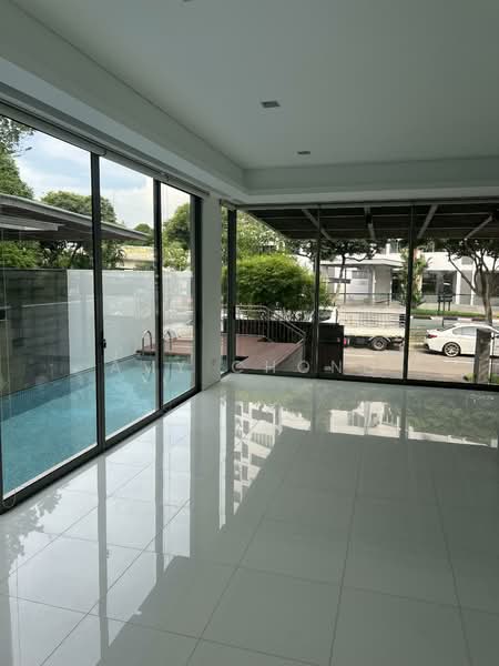 Modern Detached House with Pool and Lift Botanic Gardens 1km Nanyang Pri/ Raffles Girls School