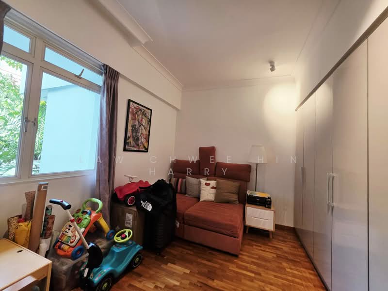 38 Gilstead Road photo 4