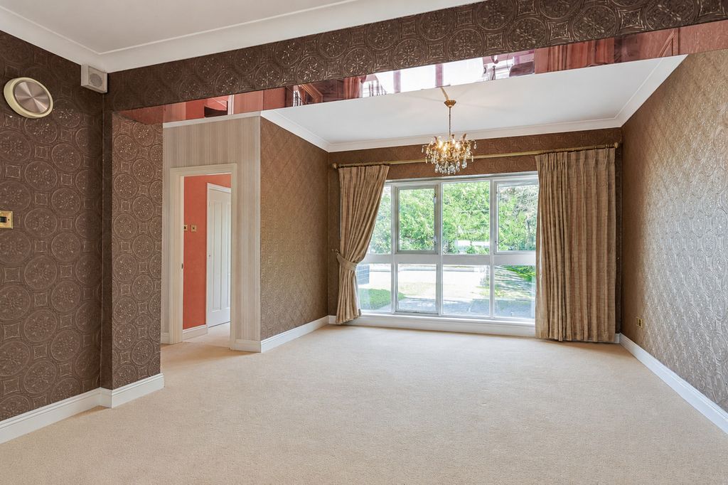 Additional image 7 of 4 bed flat for saleSandbanks Road, Poole BH14