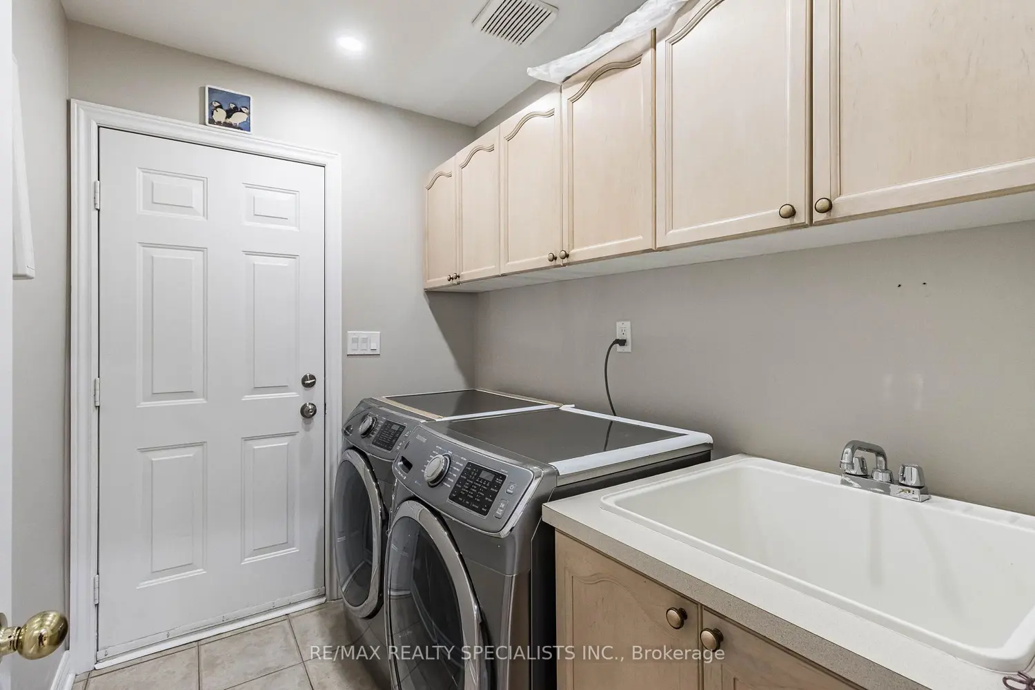 Additional image 6 of 2115 Pinevalley Crescent