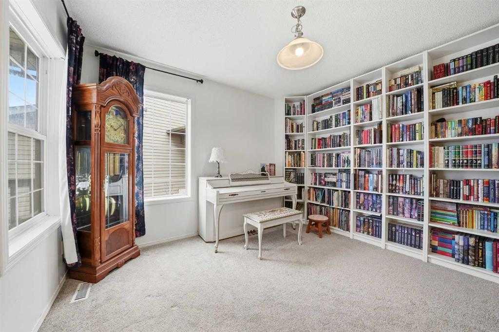 Additional image 3 of 62 New Brighton Circle SE, Calgary, AB, T2Z 4B3