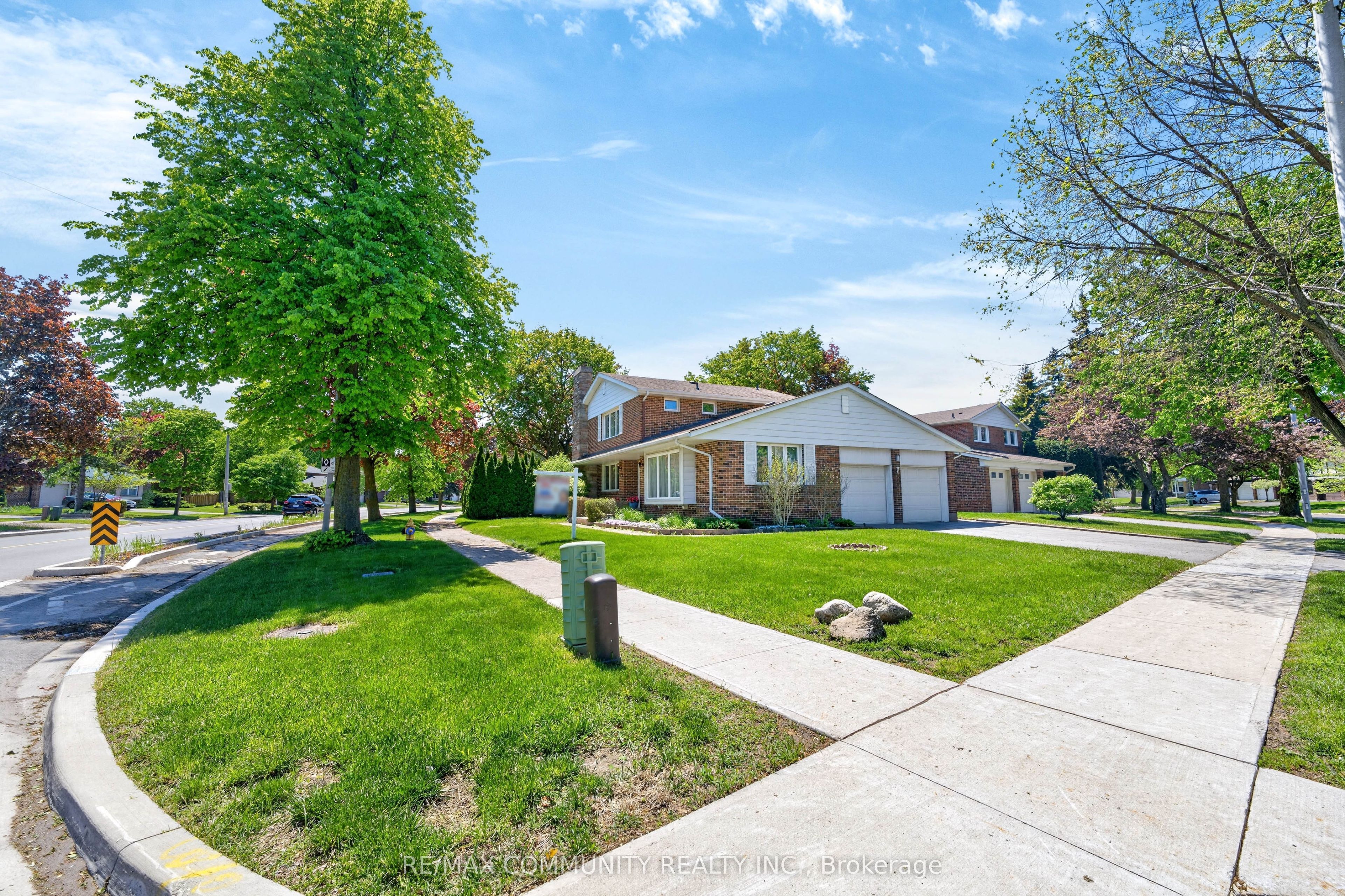 Additional image 2 of 588 Huntingwood Drive, Toronto, ON, M1W 1G8