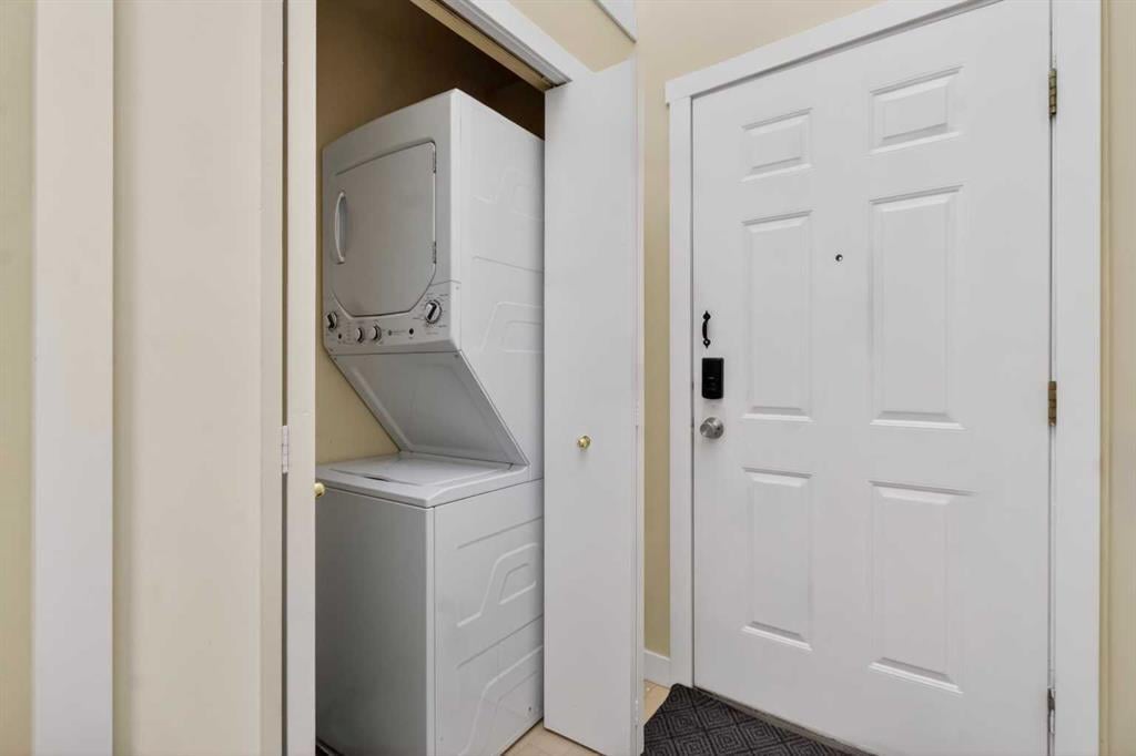 Additional image 3 of 252 Erin Woods Drive SE, Calgary, AB, T2B 3B9