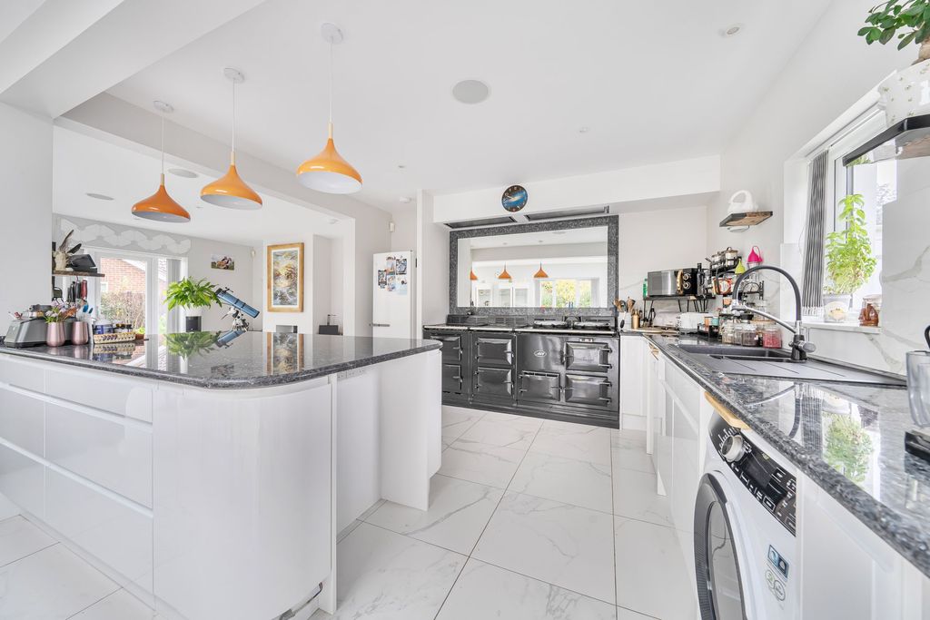 Additional image 3 of 4 bed detached bungalow for saleFarm Close, Elmer, Bognor Regis PO22