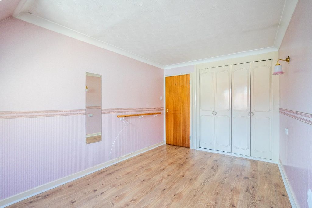 Additional image 7 of 1 bed flat for saleFront Street, Acomb, York YO24