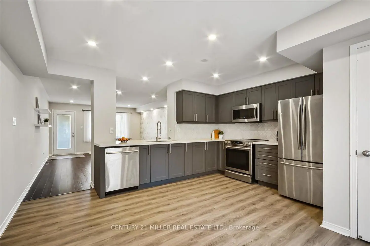 Additional image 8 of 3100 Thomas Street 7