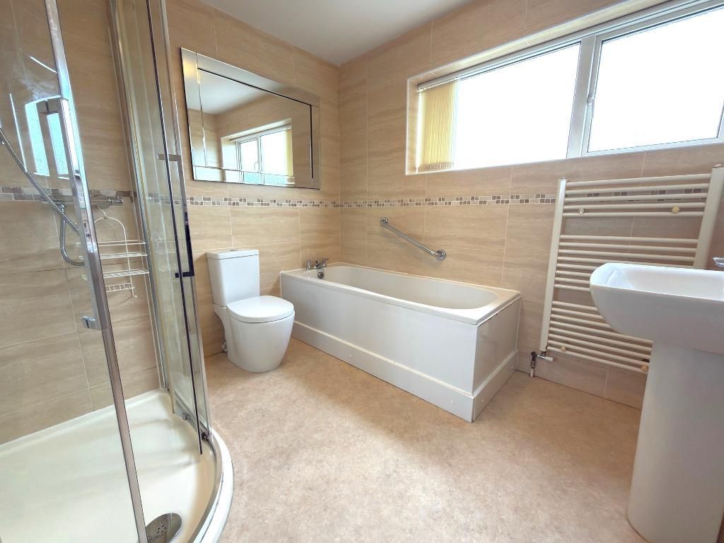 Additional image 12 of 4 bed detached house for saleBroughton Ave, Icknield Catchment, Luton, Bedfordshire LU3