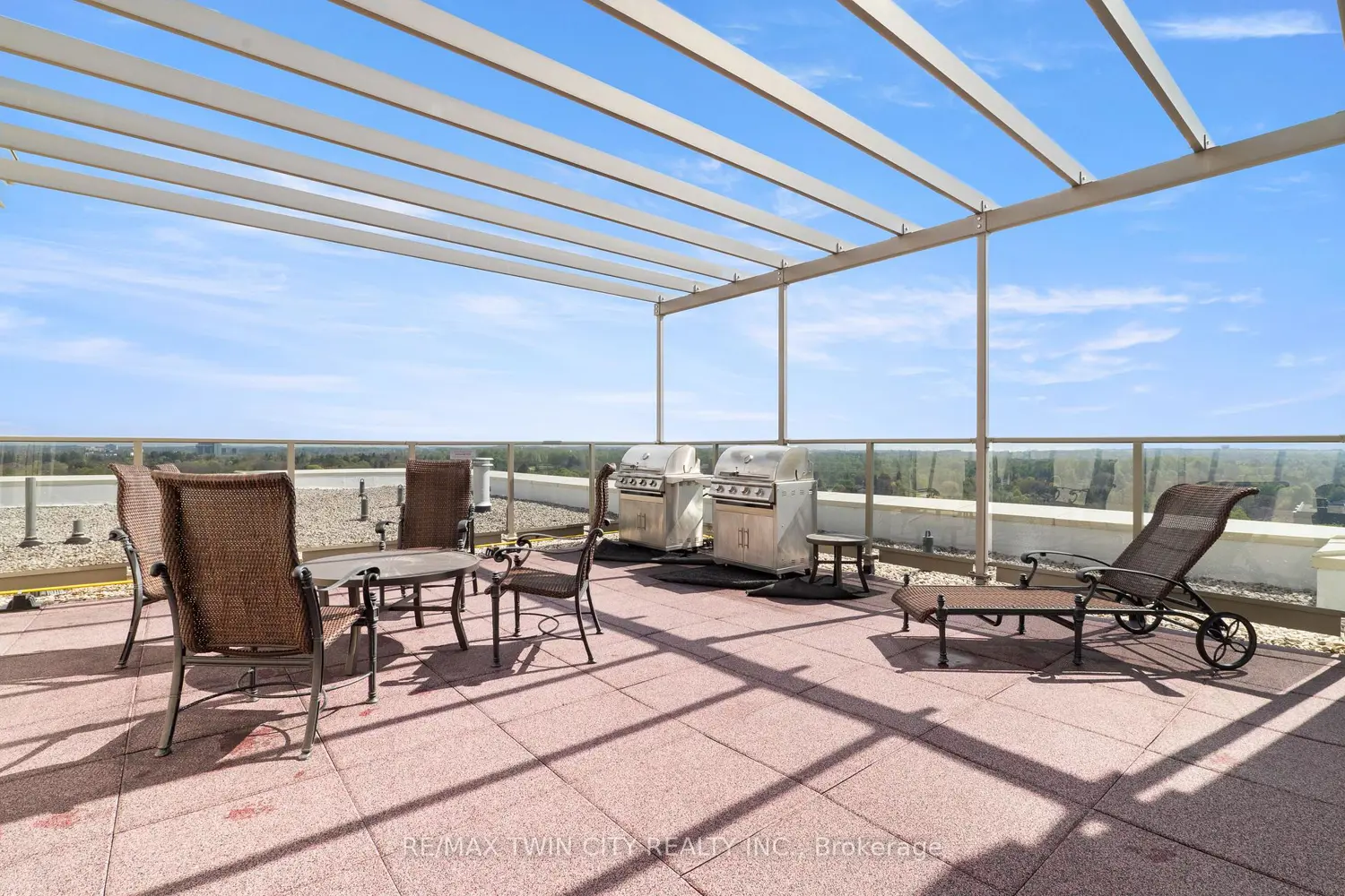 Additional image 16 of 223 Erb Street 405
