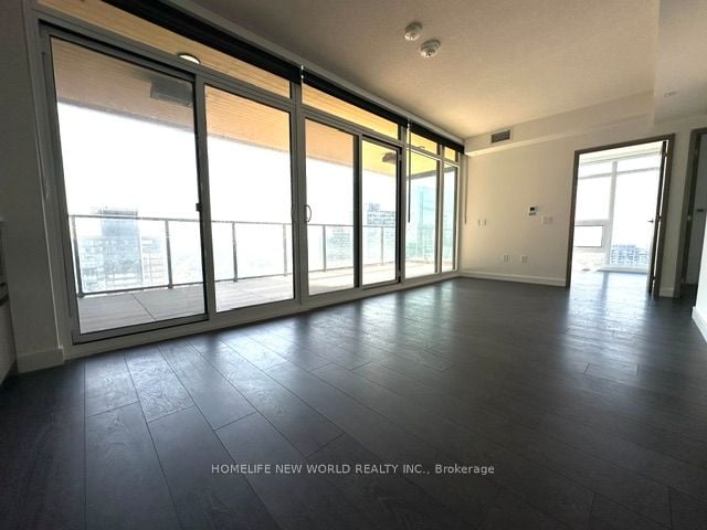 Additional image 5 of 5011-1 Concord Cityplace Way, Toronto, ON, M5V 0X3