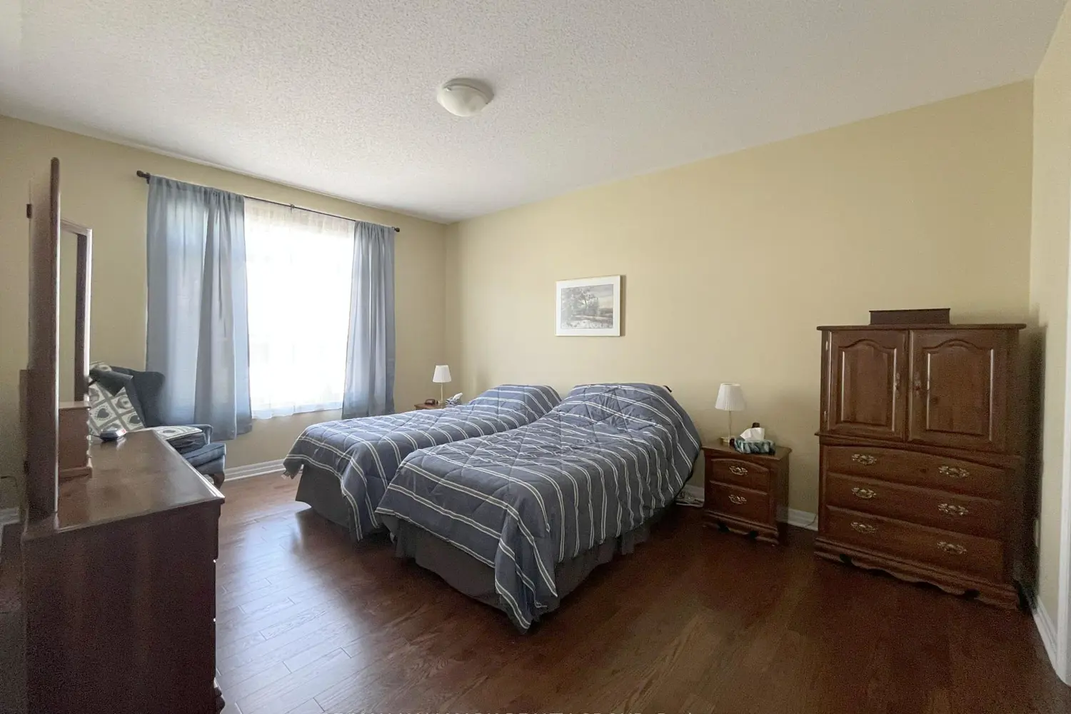 533 Peerless Street photo 4