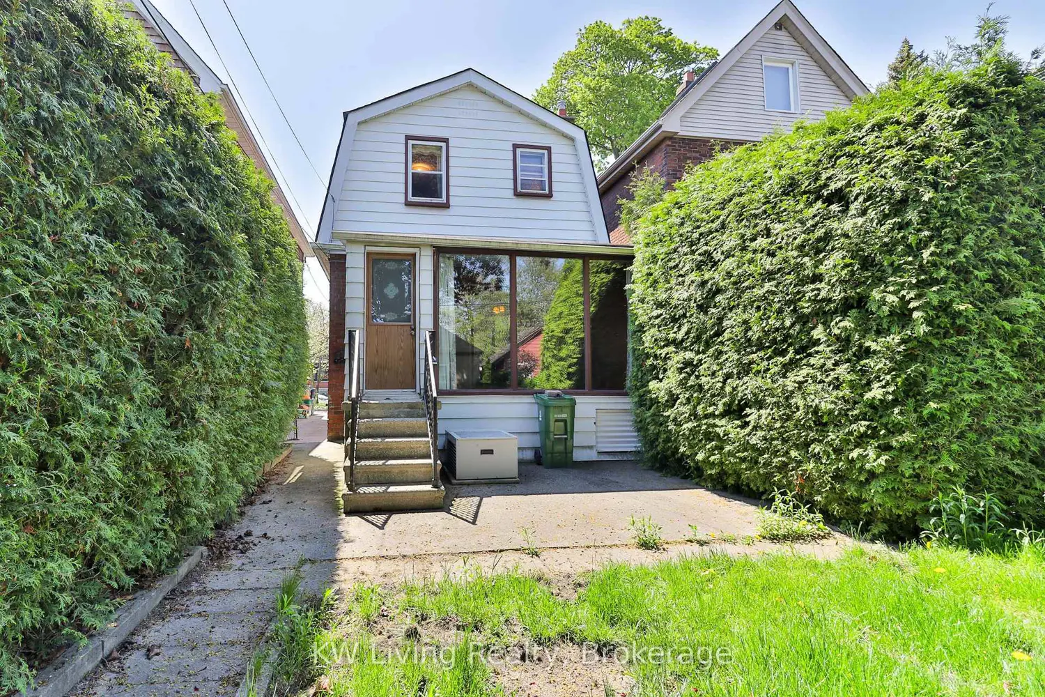599 Durie Street photo 4