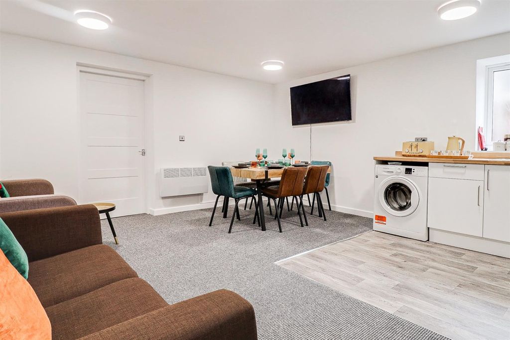 Additional image 6 of 6 bed flat for saleStanley Street, Southport, Merseyside PR9