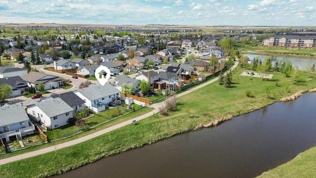 202 Willow Brook Close NW, Airdrie, AB, T4B 2J7