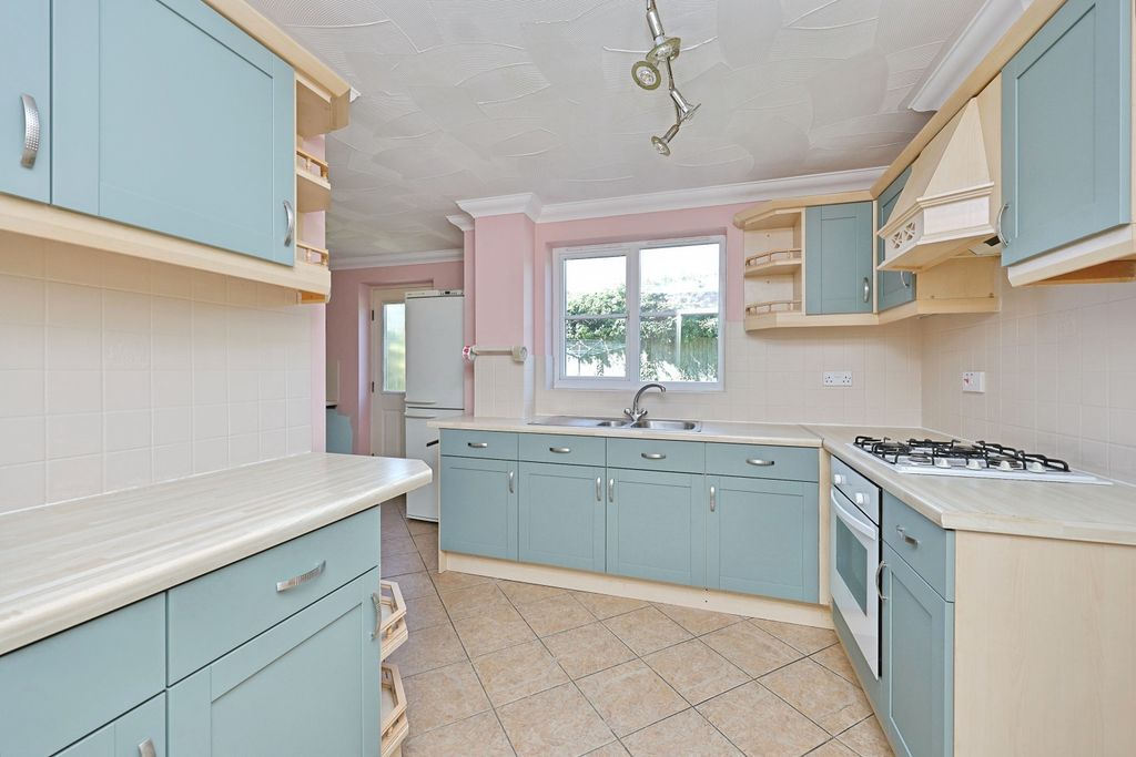 Additional image 2 of 5 bed detached house for salePym Close, Norwich NR7