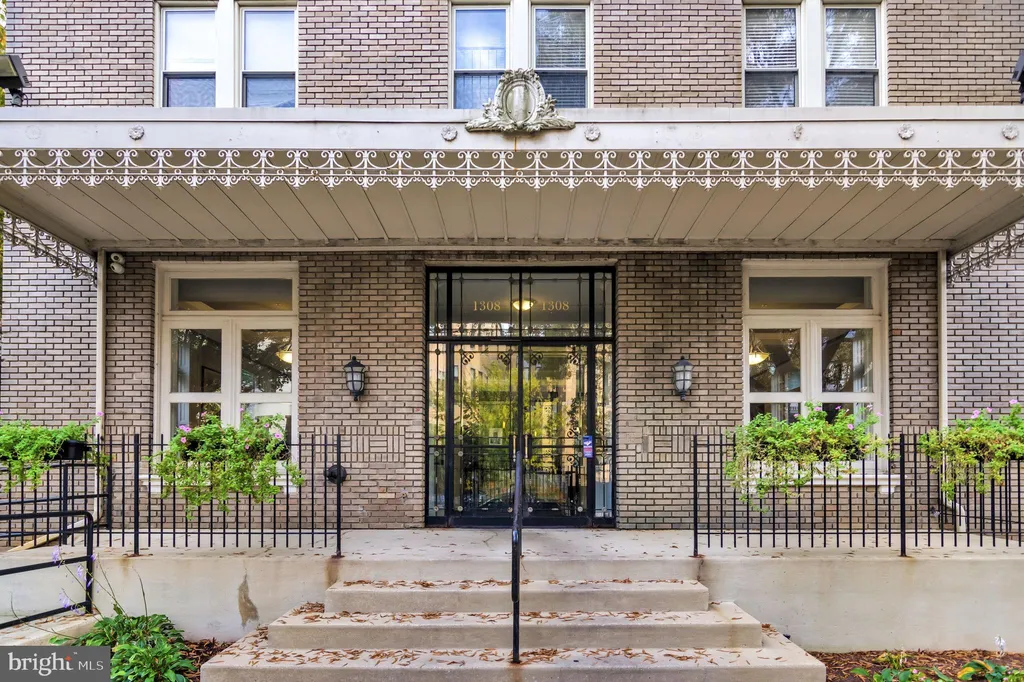 Additional image 3 of 1308 Clifton Street NW Unit 210, Washington, DC 20009