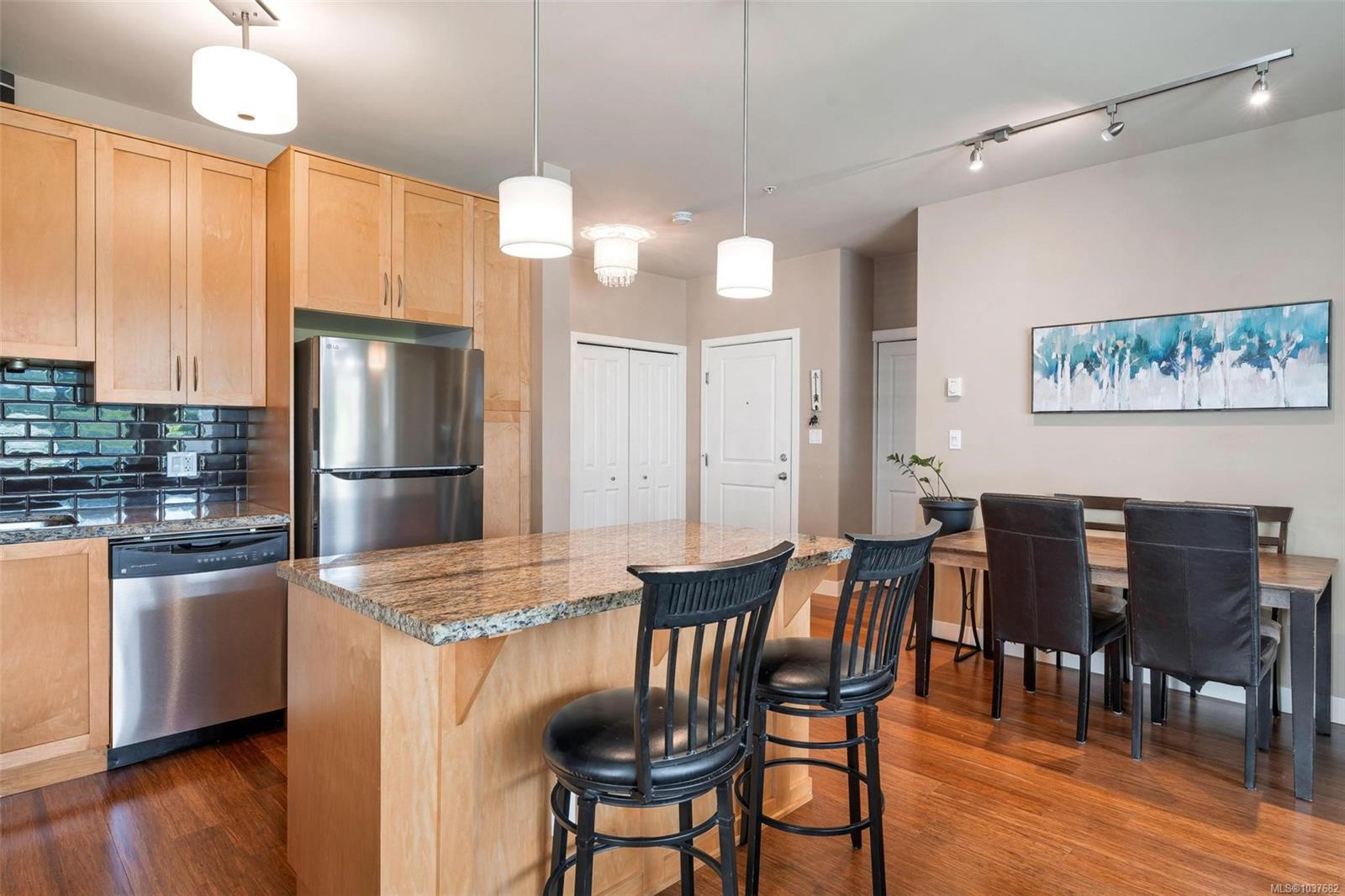 Additional image 4 of 302-608 Fairway Avenue, Langford, BC, V9B 2R5
