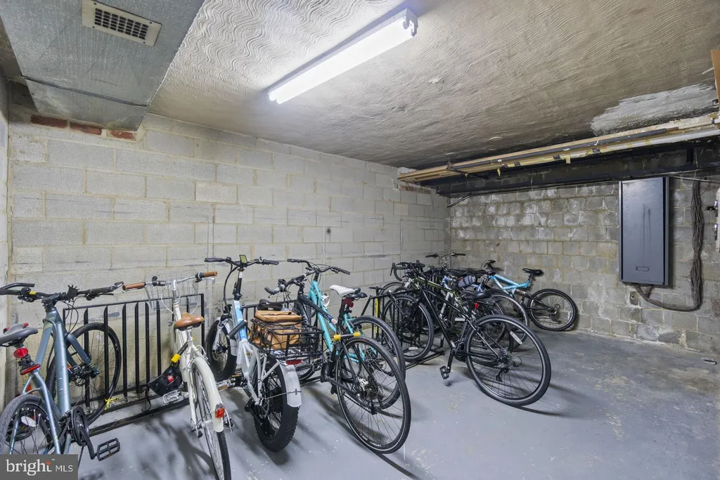 2710 Macomb Street NW Unit 303, Washington, DC 20008