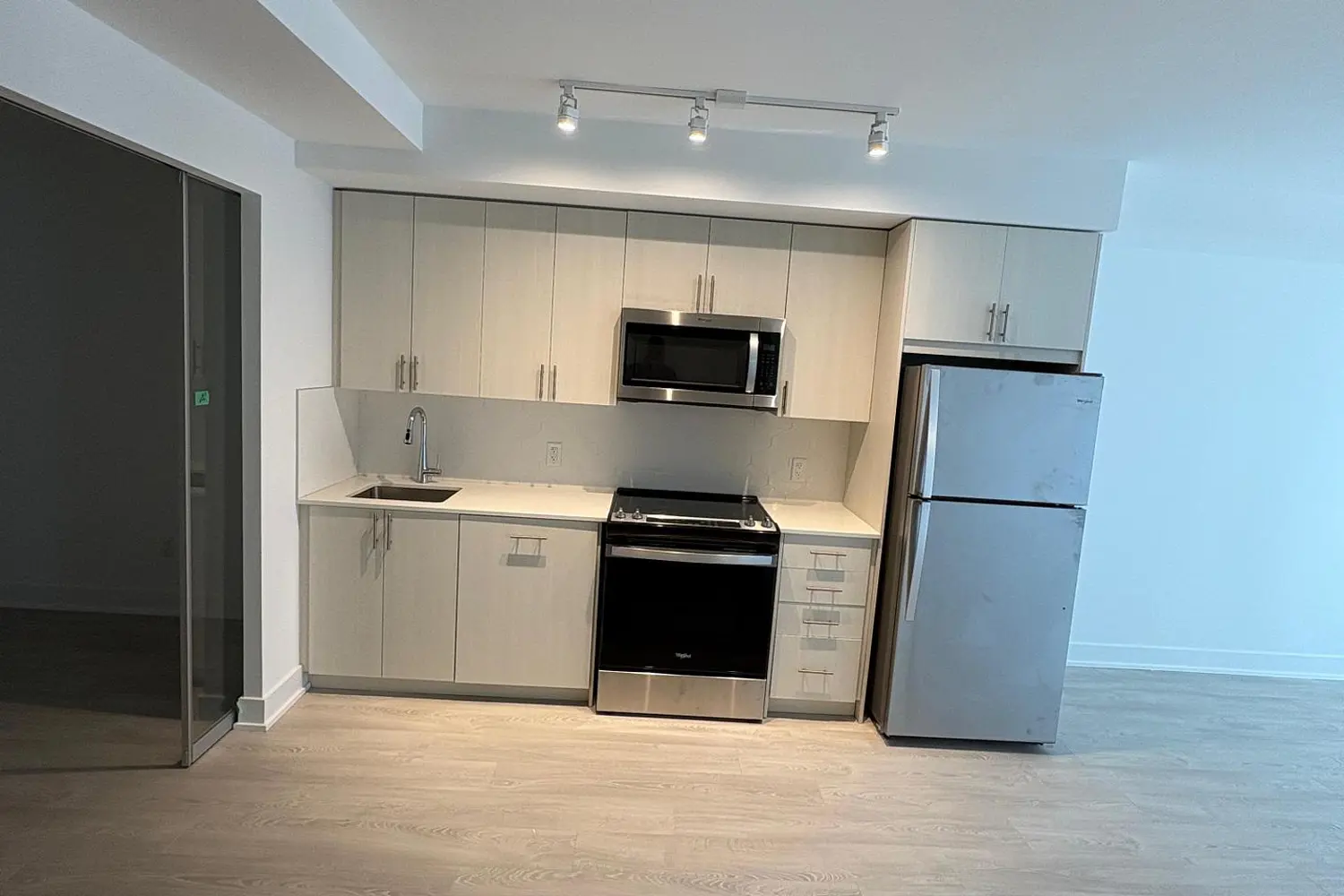 Additional image 7 of 2545 Simcoe Street 219