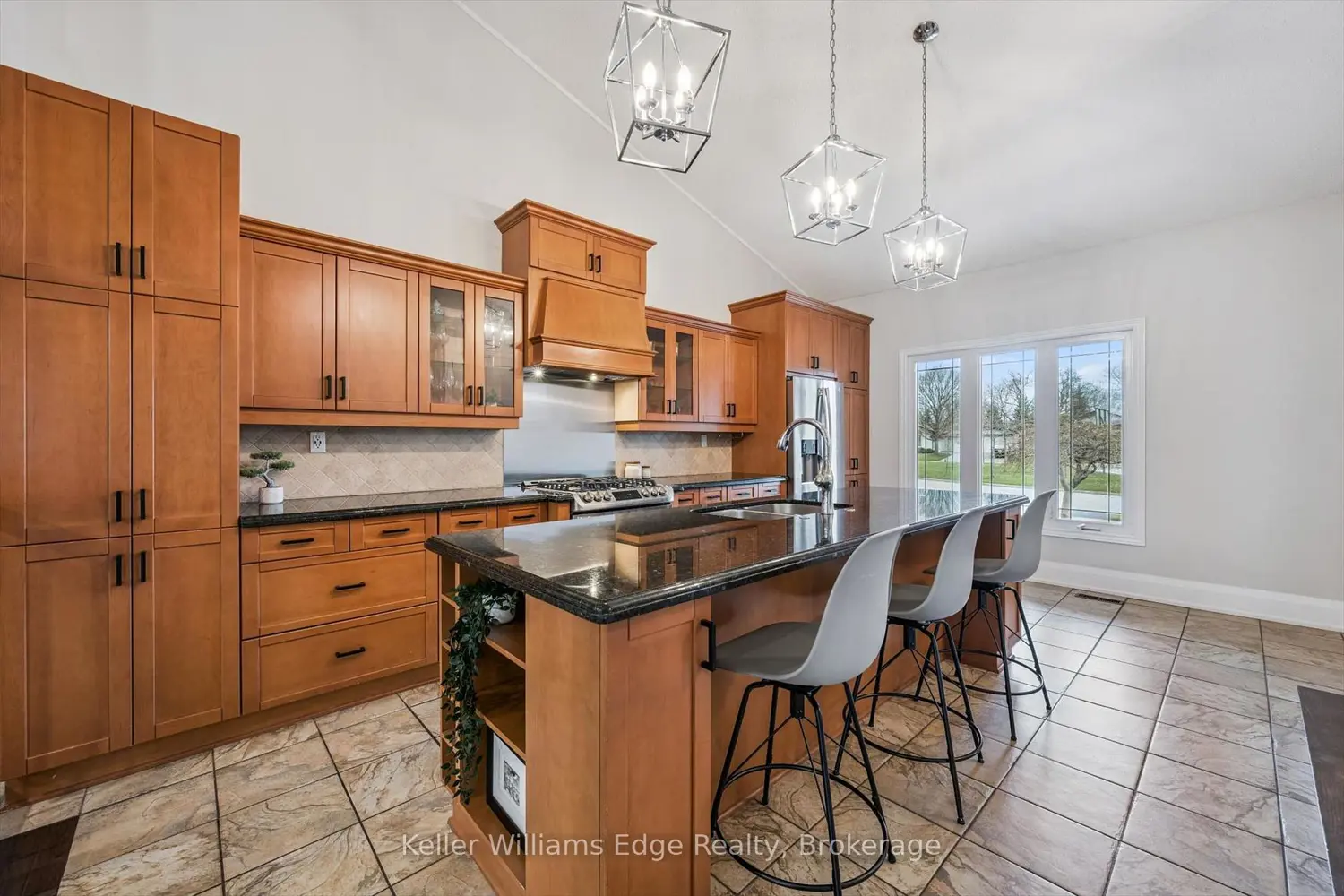 Additional image 3 of 2414 Upton Court