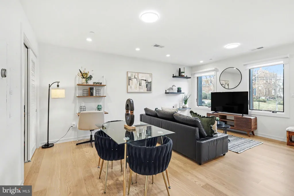 Additional image 8 of 2216 40th Place NW Unit 4, Washington, DC 20007