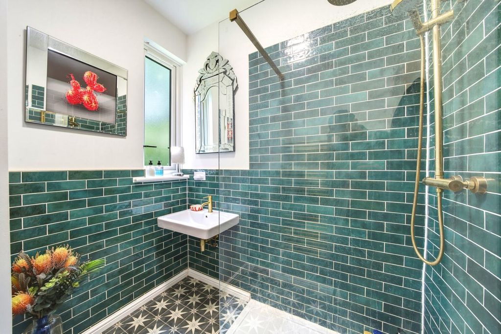 Additional image 21 of 3 bed flat for saleLucknow Avenue, Nottingham NG3