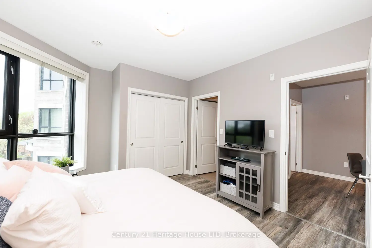 Additional image 7 of 379 Scott Street 307