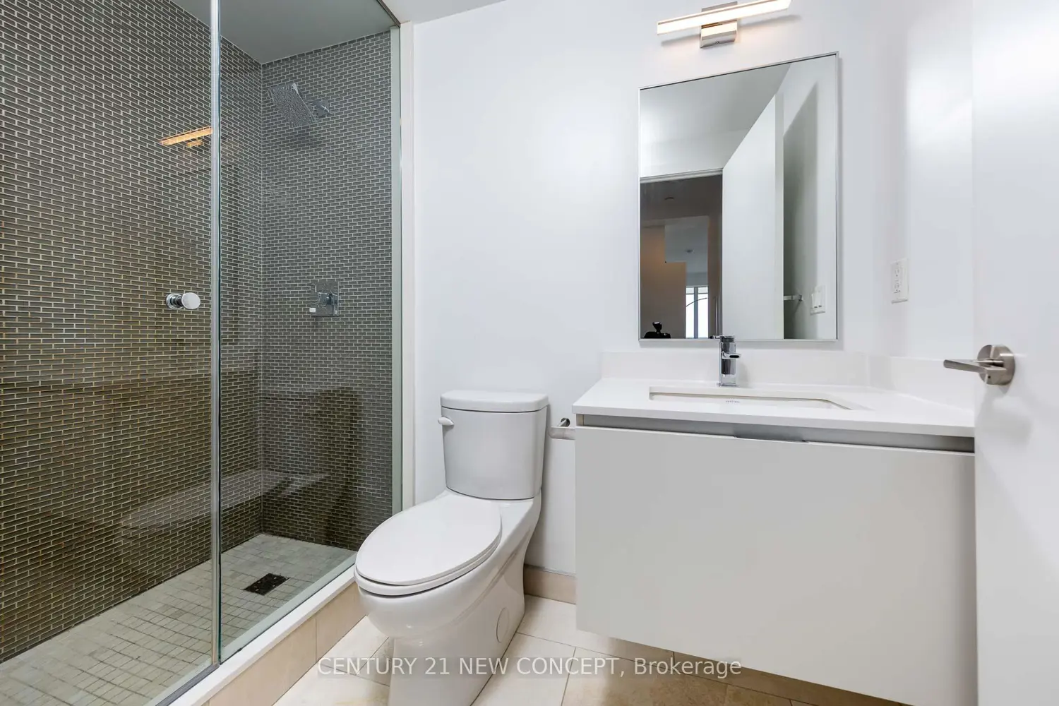 200 Bloor Street 2606 photo 3