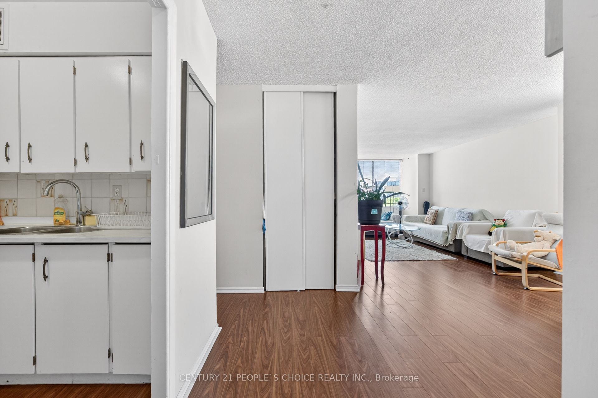 Additional image 6 of 601-340 Dixon Road, Toronto, ON, M9R 1T1