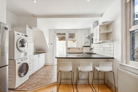 Ormiston Grove, Shepherds Bush W12