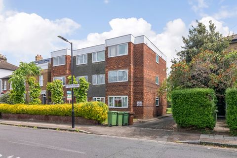 Crystal Palace Road, London SE22