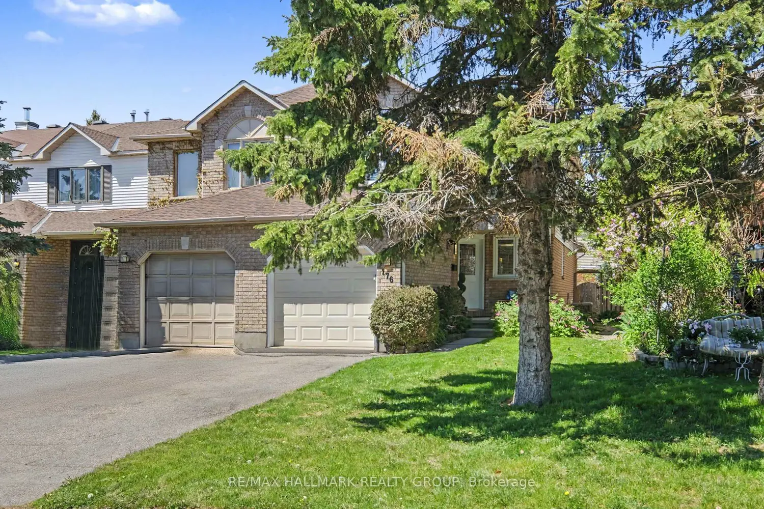 176 Hunterswood Crescent photo 2