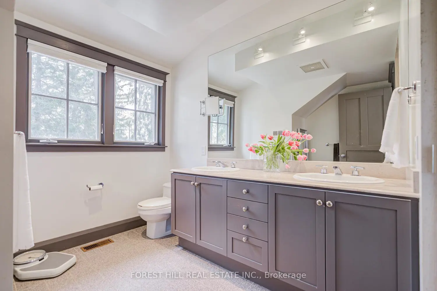 Additional image 7 of 1381 Lorne Park Road