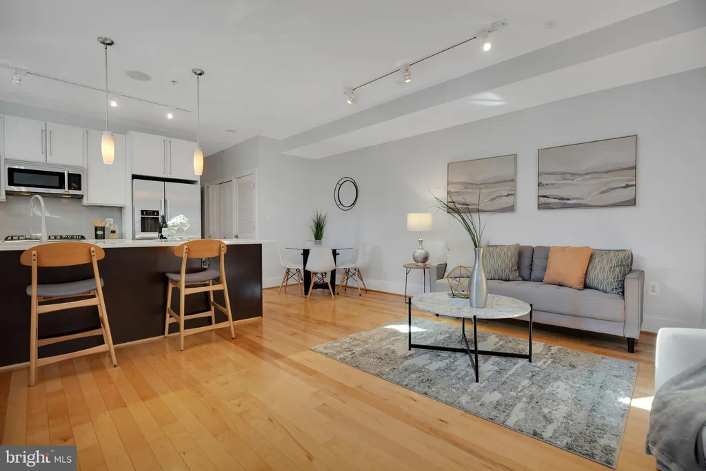 Additional image 3 of 2106 10th Street NW Unit 1, Washington, DC 20001