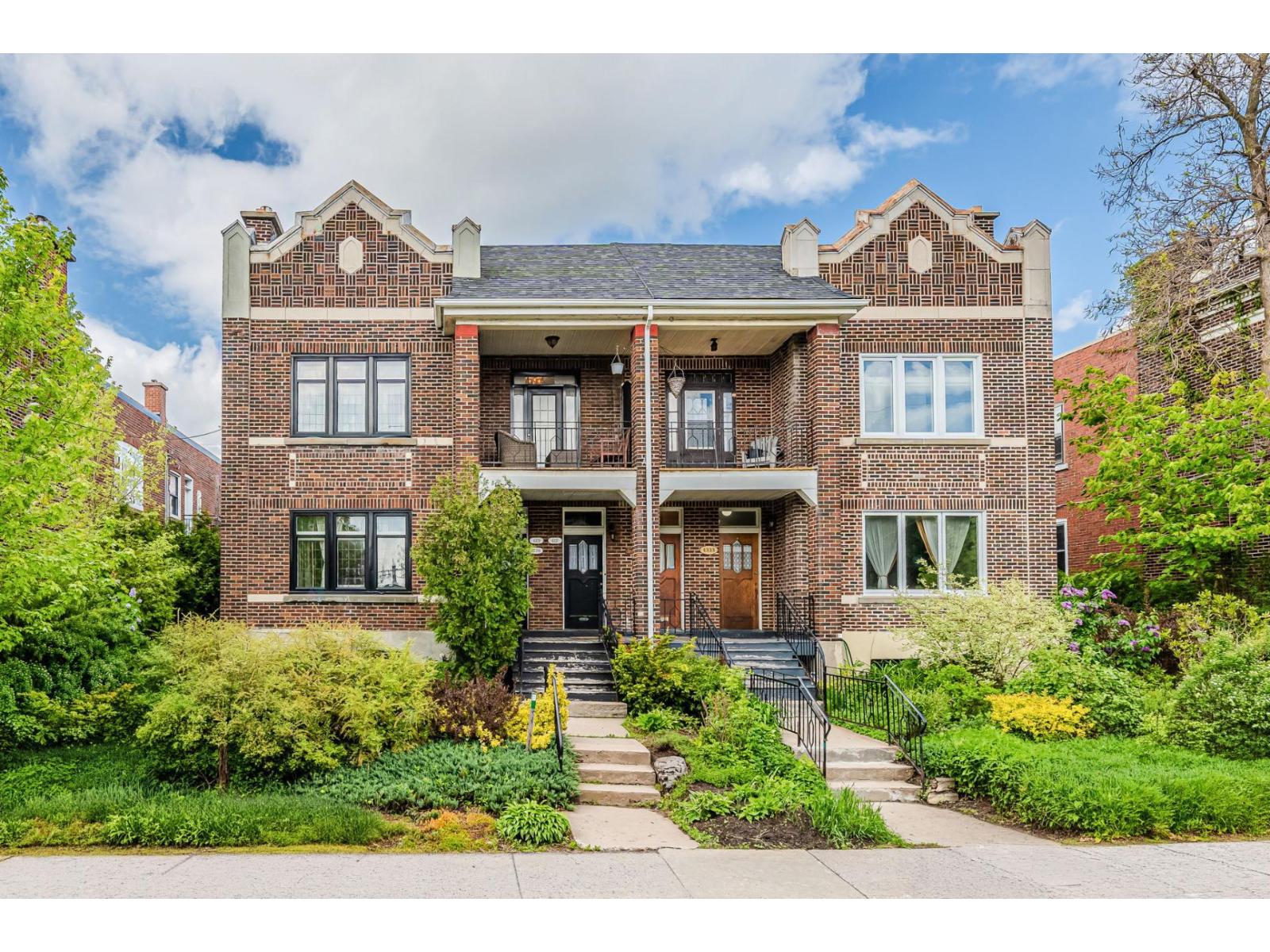 4339-4339A Av. Coolbrook