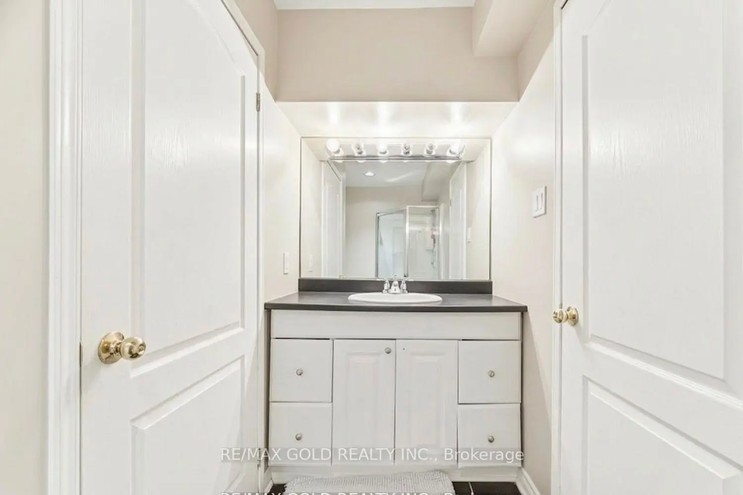 Additional image 17 of 2441 Capilano Crescent