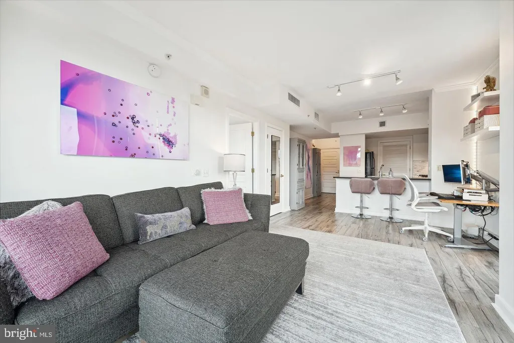 631 D Street NW Unit 1235, Washington, DC 20004 photo 5