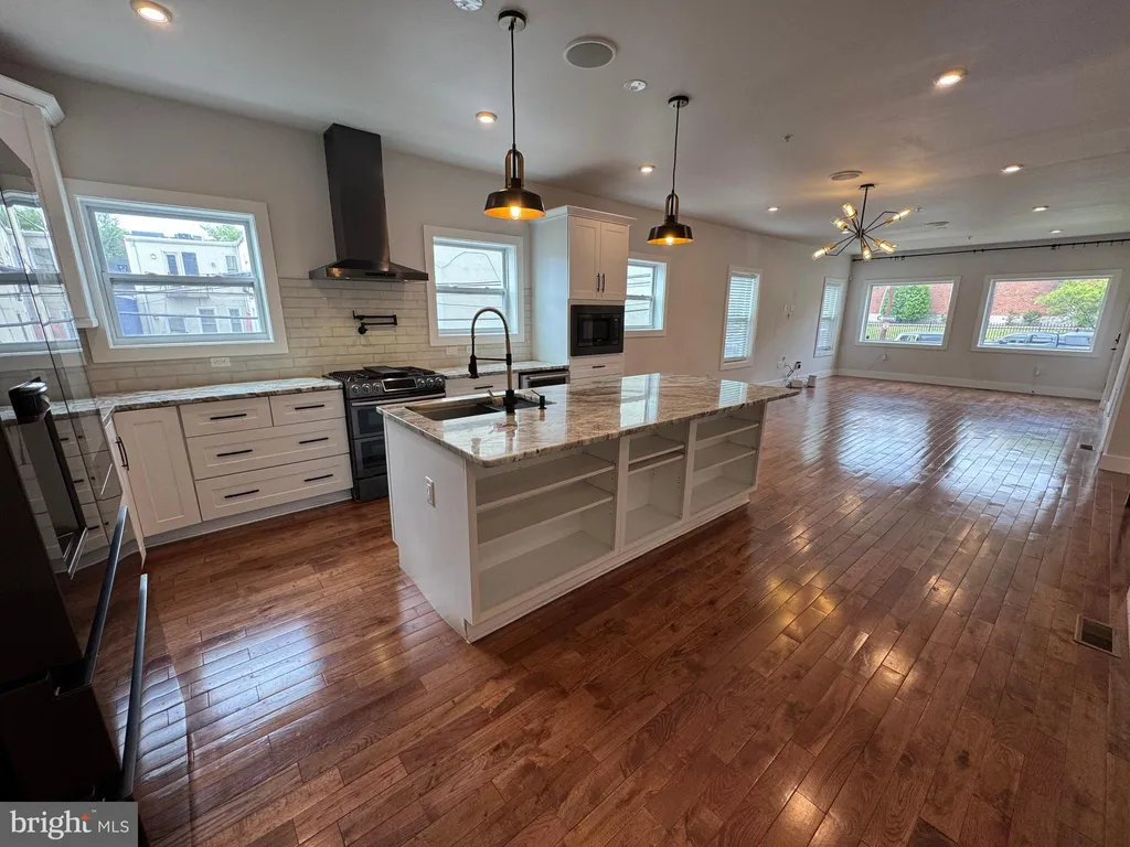 Additional image 4 of 930 Madison Street NW Unit 1, Washington, DC 20011
