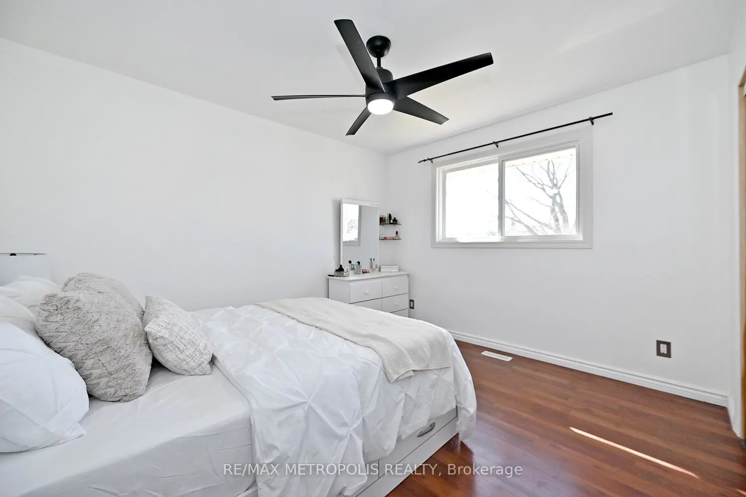 Additional image 9 of 811 Dolph Street