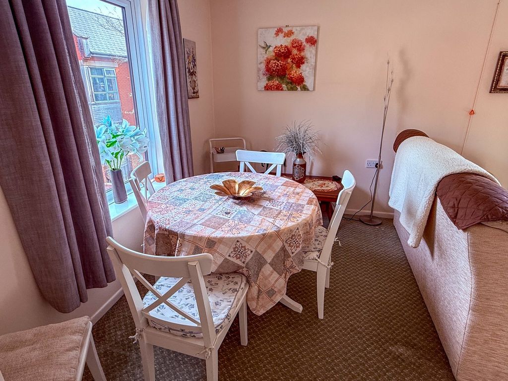 Additional image 3 of 1 bed flat for saleAshridge Court, Newbury RG14
