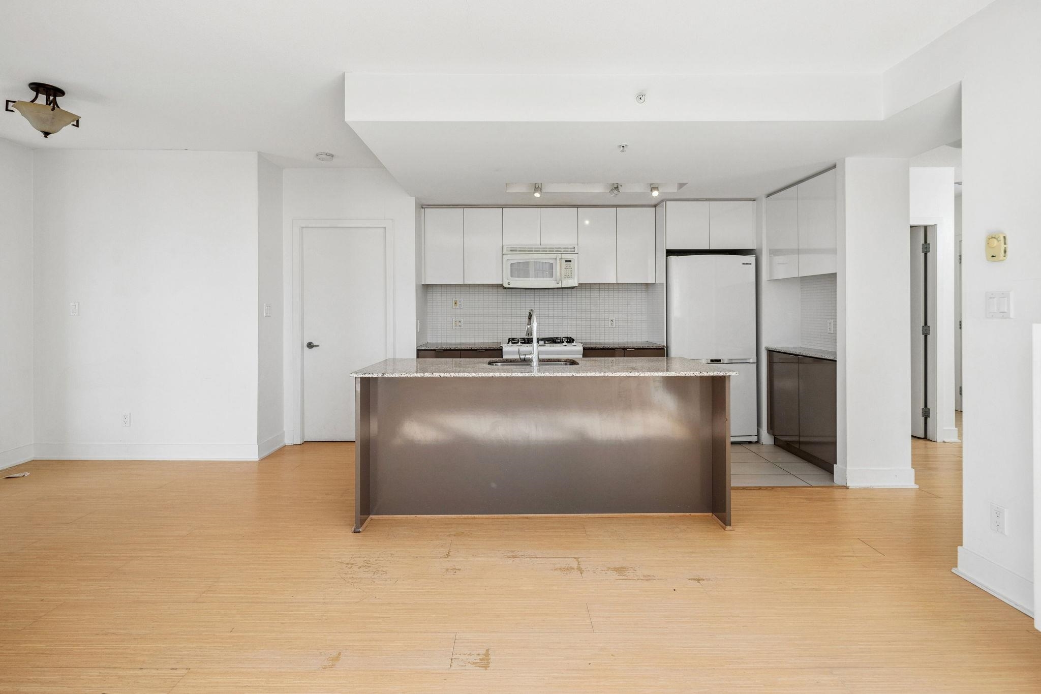 2208-4808 Hazel Street, Burnaby, BC, V5H 0A2