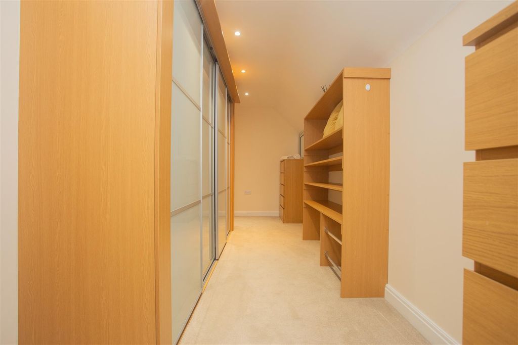 Additional image 20 of 5 bed detached house for saleVawser Crescent, Peterborough PE3