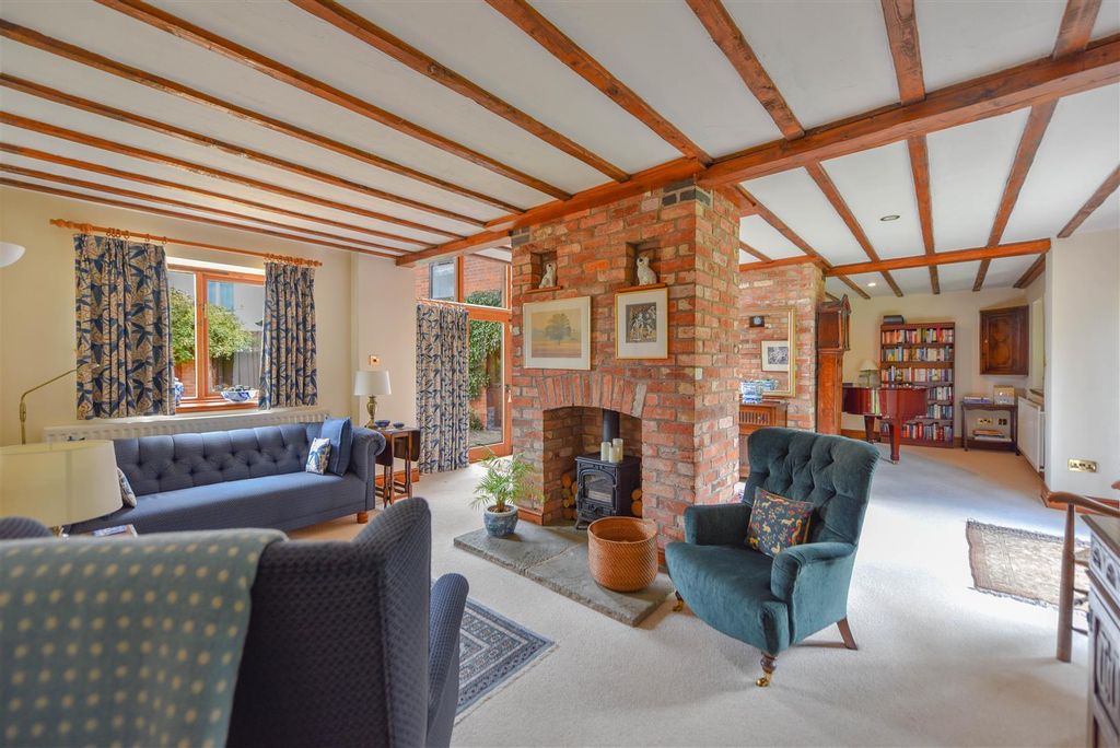 Additional image 2 of 4 bed barn conversion for saleHigh Street, Crick, Northampton NN6