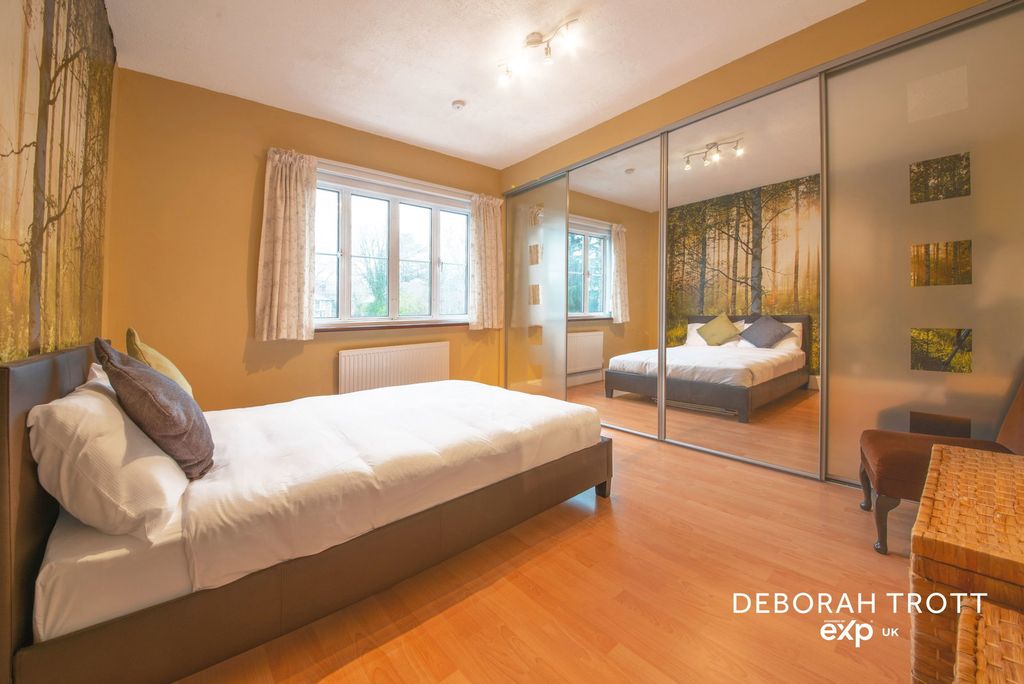 Additional image 20 of 4 bed detached house for saleLondon Road, Leybourne, West Malling ME19