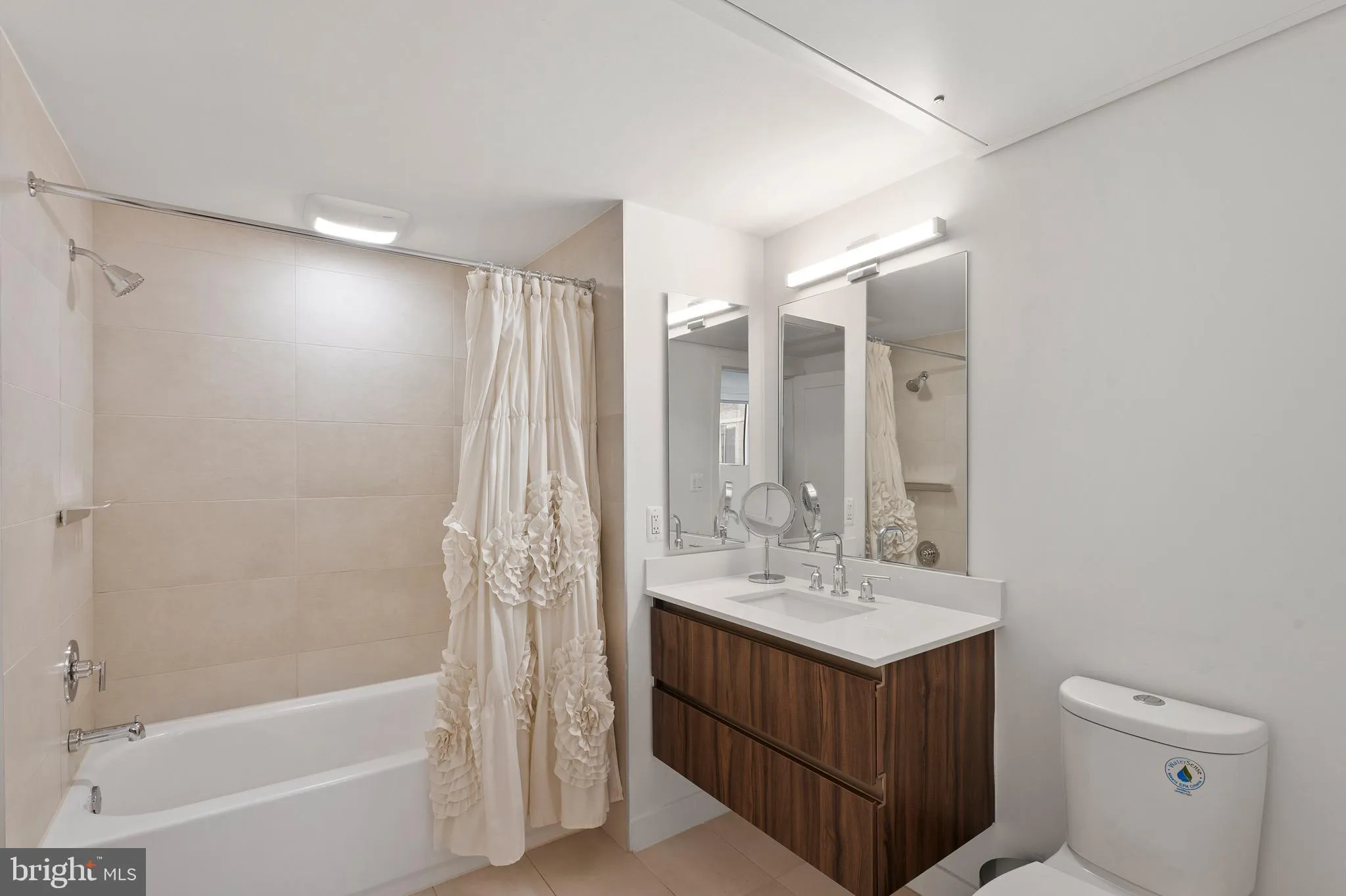 Additional image 24 of 37 L Street SE Unit 908, Washington, DC 20003