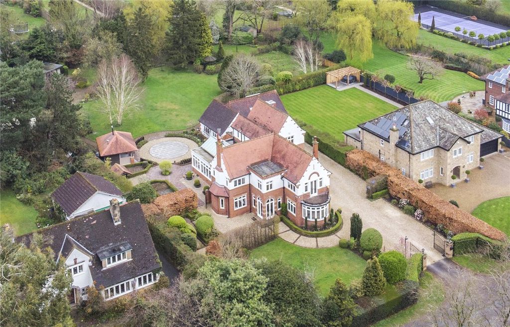 6 bed detached house for saleFulwith Mill Lane, Harrogate, North Yorkshire HG2