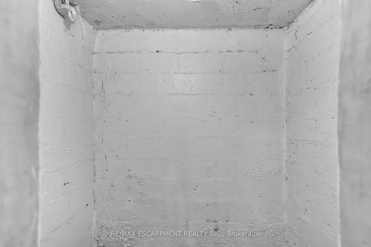 Additional image 17 of 626 Iroquois Avenue