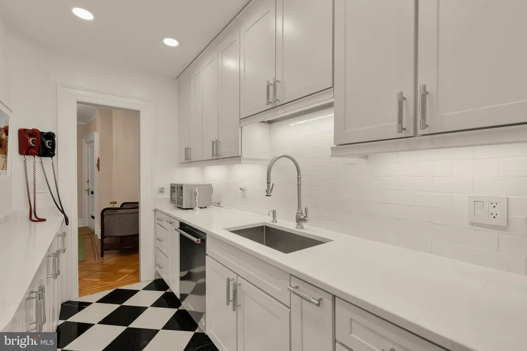 Additional image 17 of 2039 New Hampshire Avenue NW Unit 301, Washington, DC 20009
