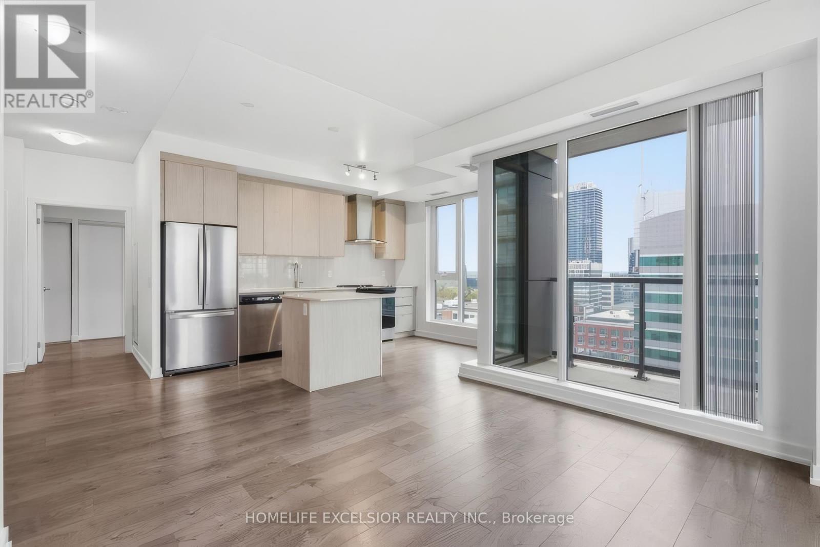 1002 - 55 DUKE STREET W